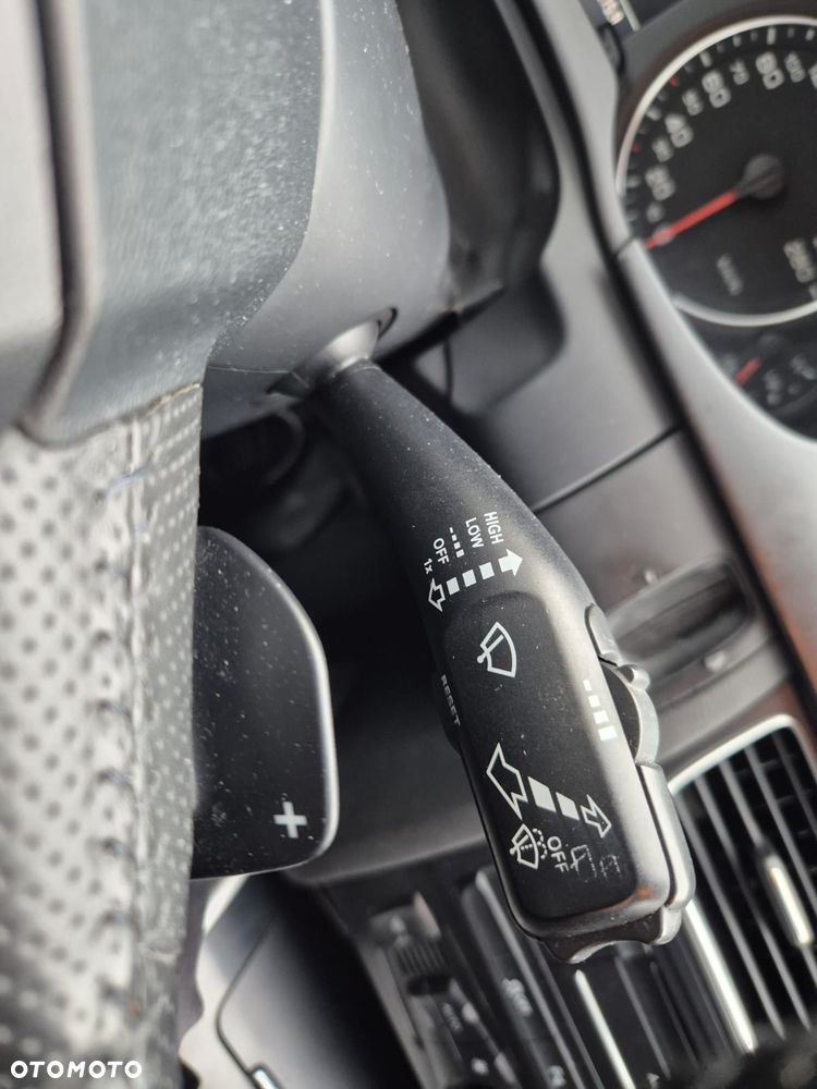 Audi A4 Avant 2.0 TDI DPF multitronic S line Sportpaket - 24