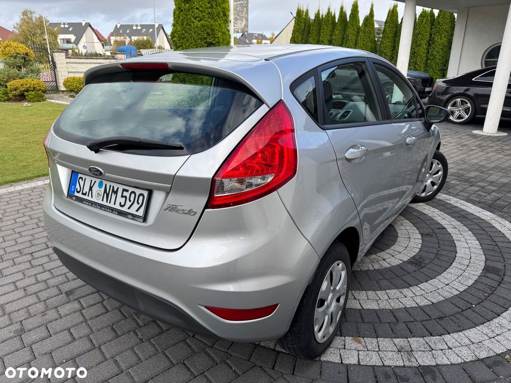 Ford Fiesta 1.25 Ambiente EU5 - 6