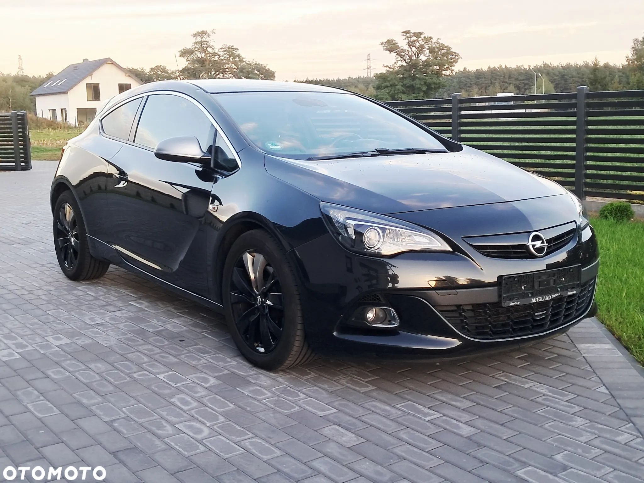 Opel Astra IV GTC 2.0 CDTI Bi-Turbo S&S - 27
