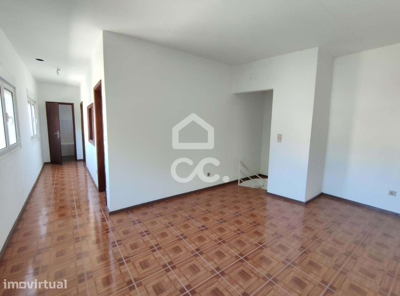 Moradia Independente em Santa Cruz Ideal para Habitação Própria ou Inv - Grande imagem: 4/42