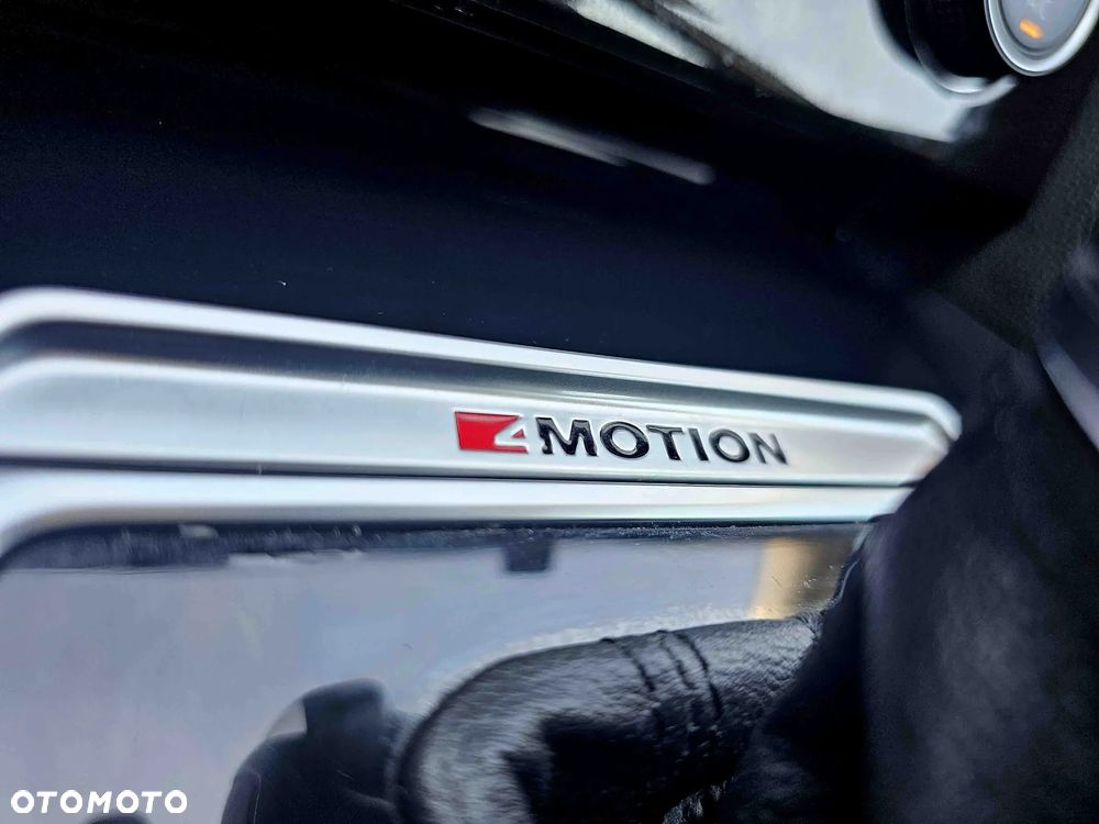 Volkswagen Passat Variant 2.0 TDI SCR 4Motion DSG Highline - 27