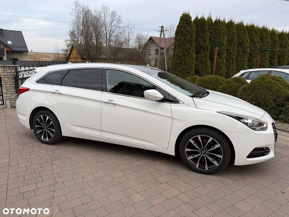 Hyundai i40 Kombi 1.7 CRDi DCT Premium - 14