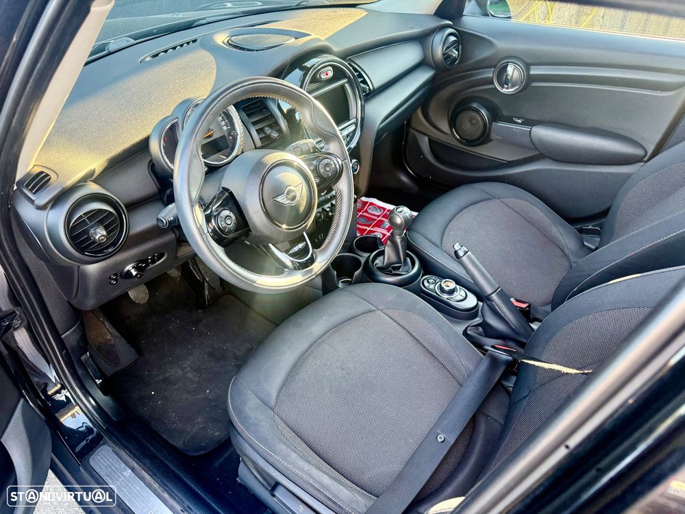 MINI 5 Portas Cooper D - 31