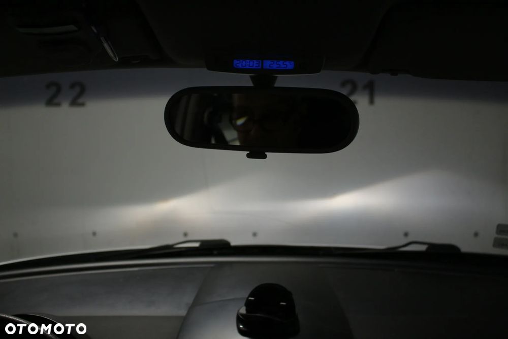 Volkswagen New Beetle - 39
