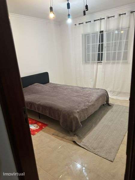 Moradia T5 para arrendamento - Grande imagem: 4/12