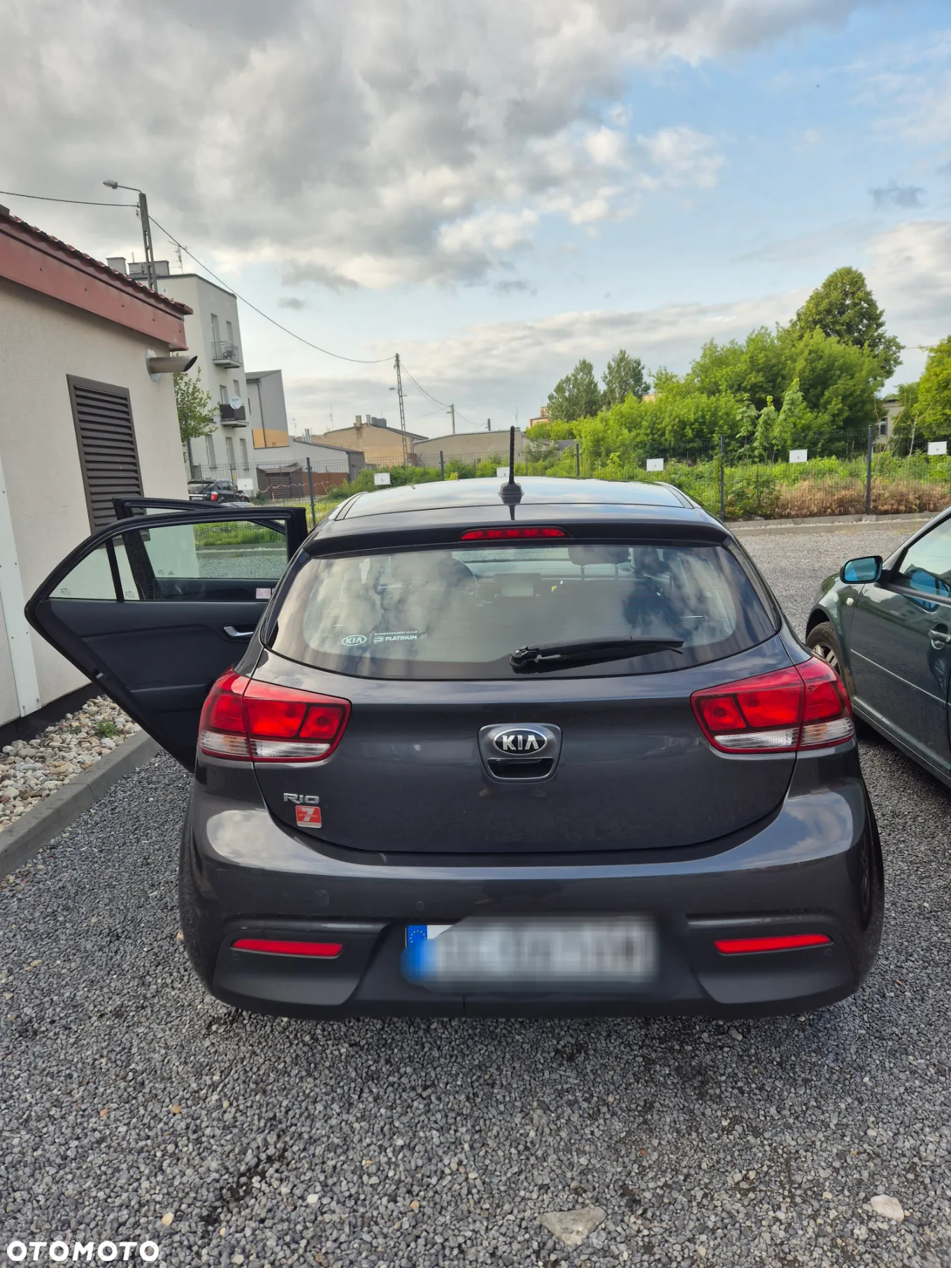 Kia Rio - 4