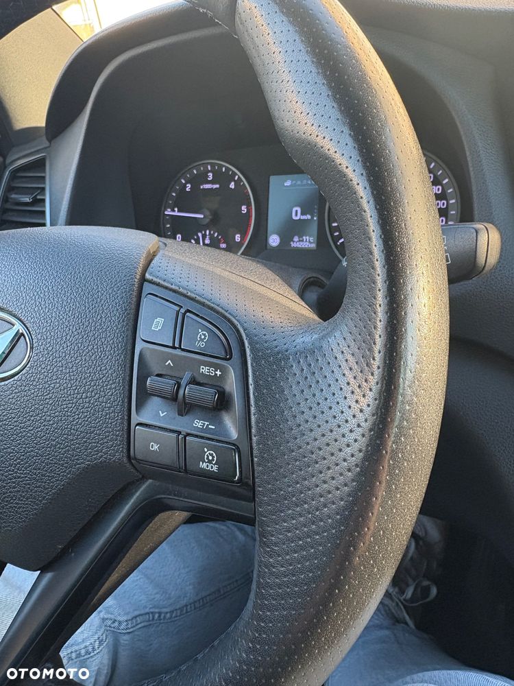 Hyundai Tucson 2.0 CRDI BlueDrive GO 2WD - 22