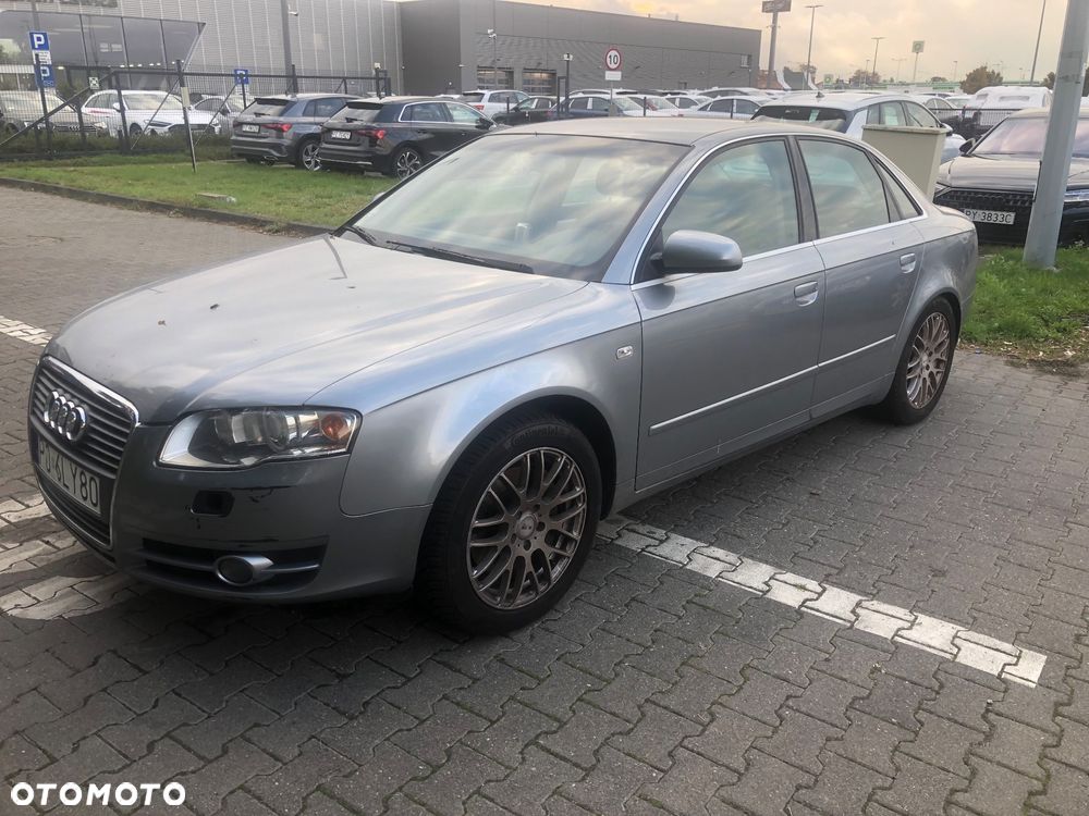 Audi A4 Limousine - 1