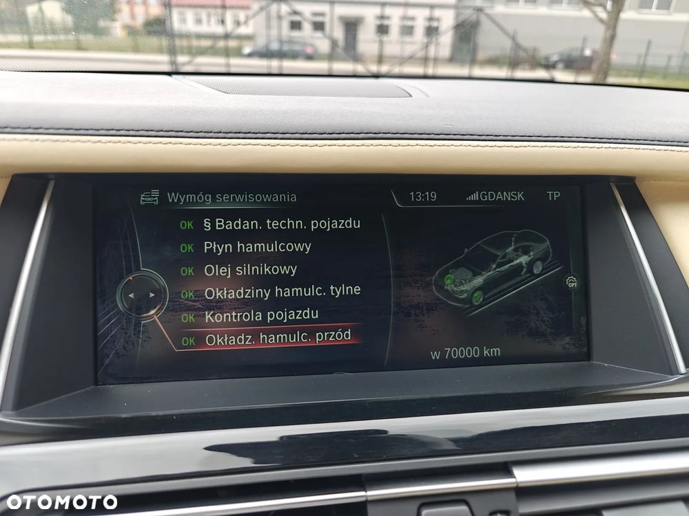 BMW Seria 7 740d xDrive - 29