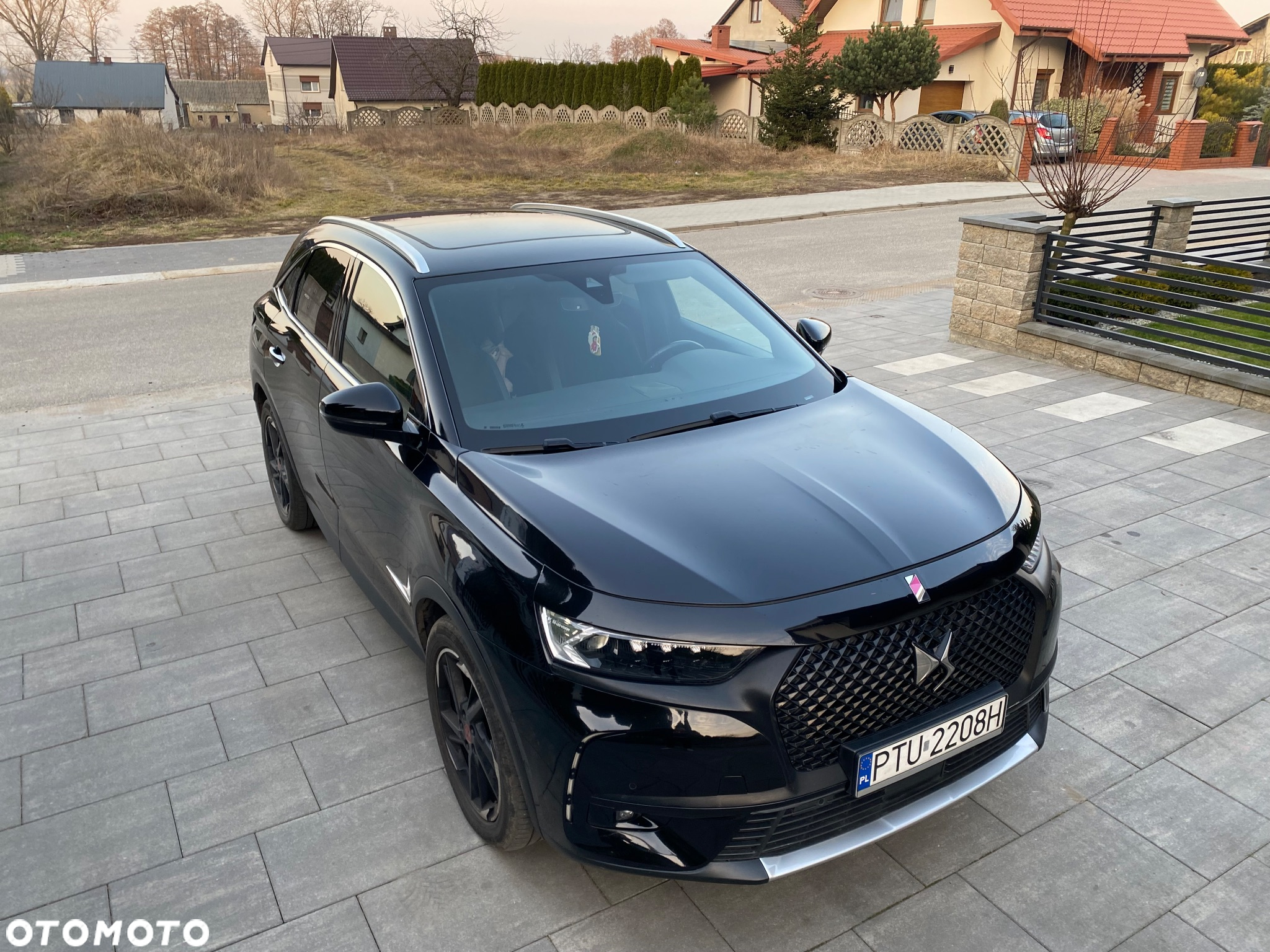 DS Automobiles DS 7 Crossback 2.0 BlueHDi Performance Line + - 3