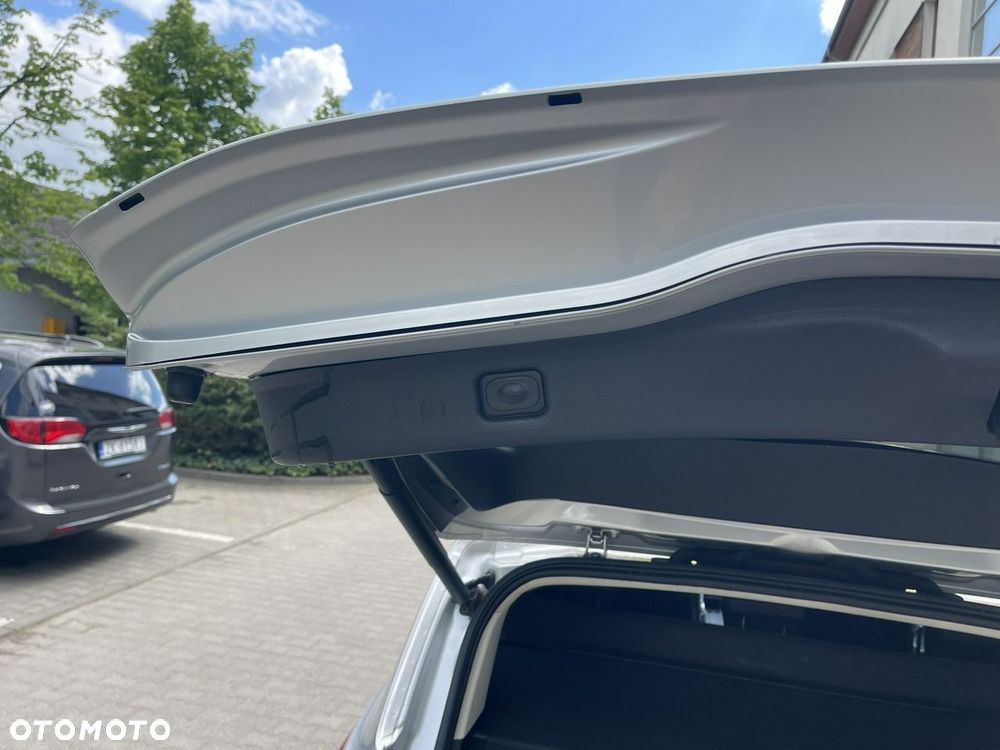 Ford S-Max - 12