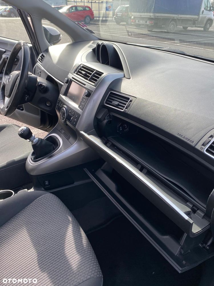 Toyota Verso 1.8 Premium 7os - 29