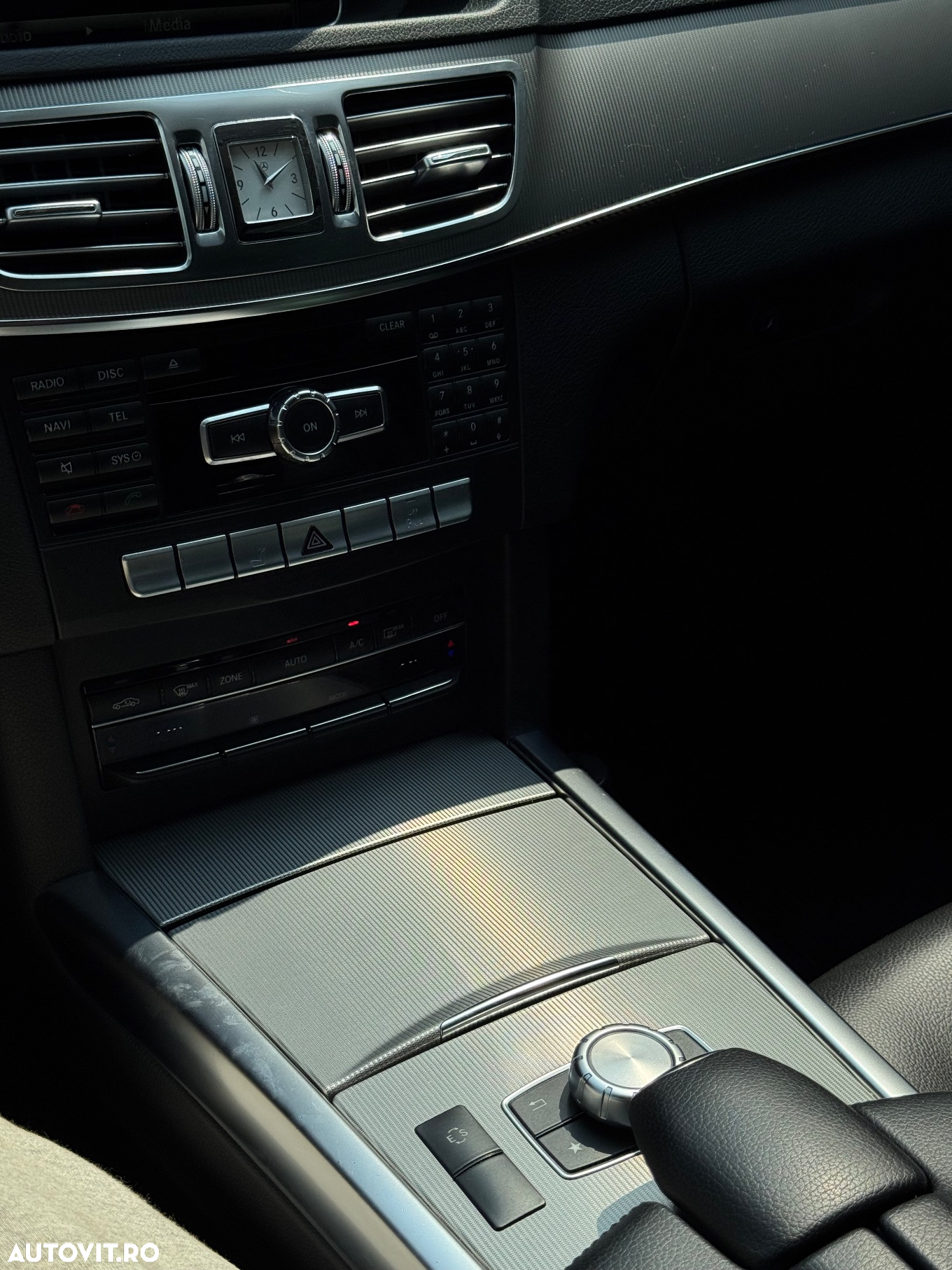 Mercedes-Benz E 300 T BlueTEC HYBRID 7G-TRONIC - 27