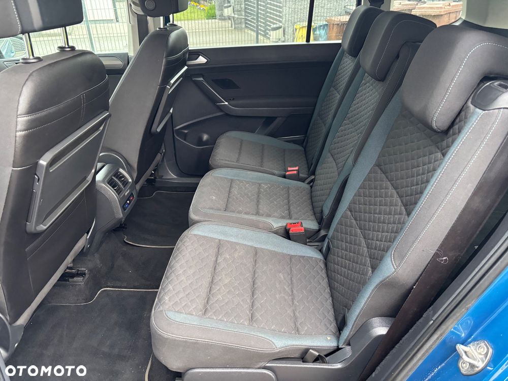 Volkswagen Touran 2.0 TDI SCR DSG IQ.DRIVE - 21