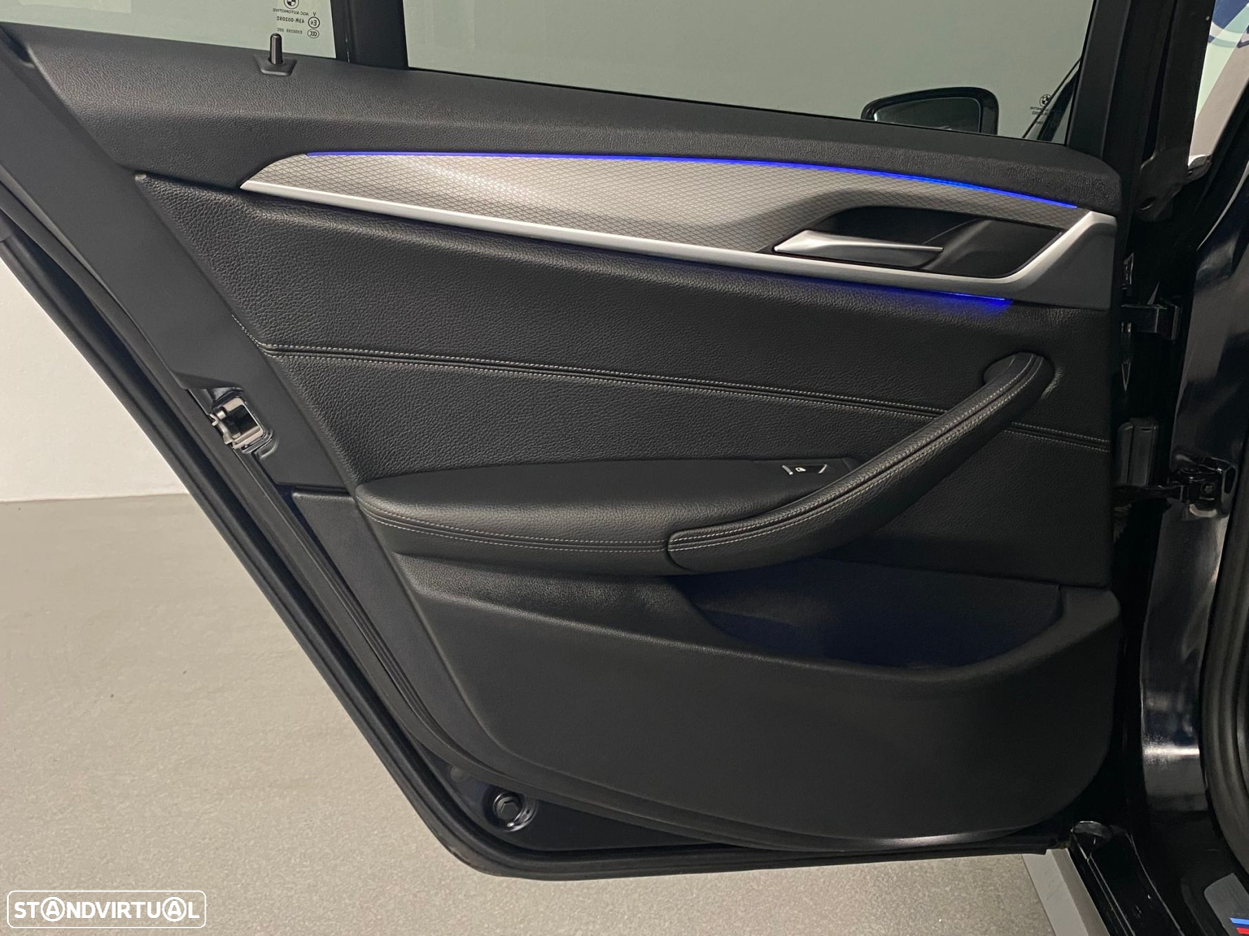 BMW 520 d Pack Desportivo M Auto - 11