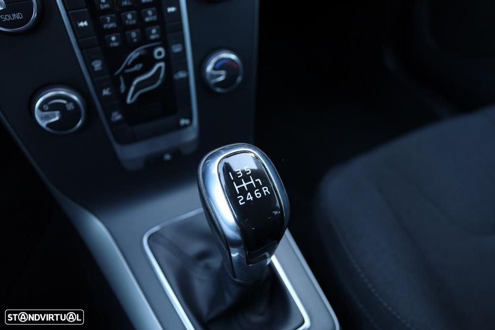 Volvo V40 2.0 D2 Kinetic - 9