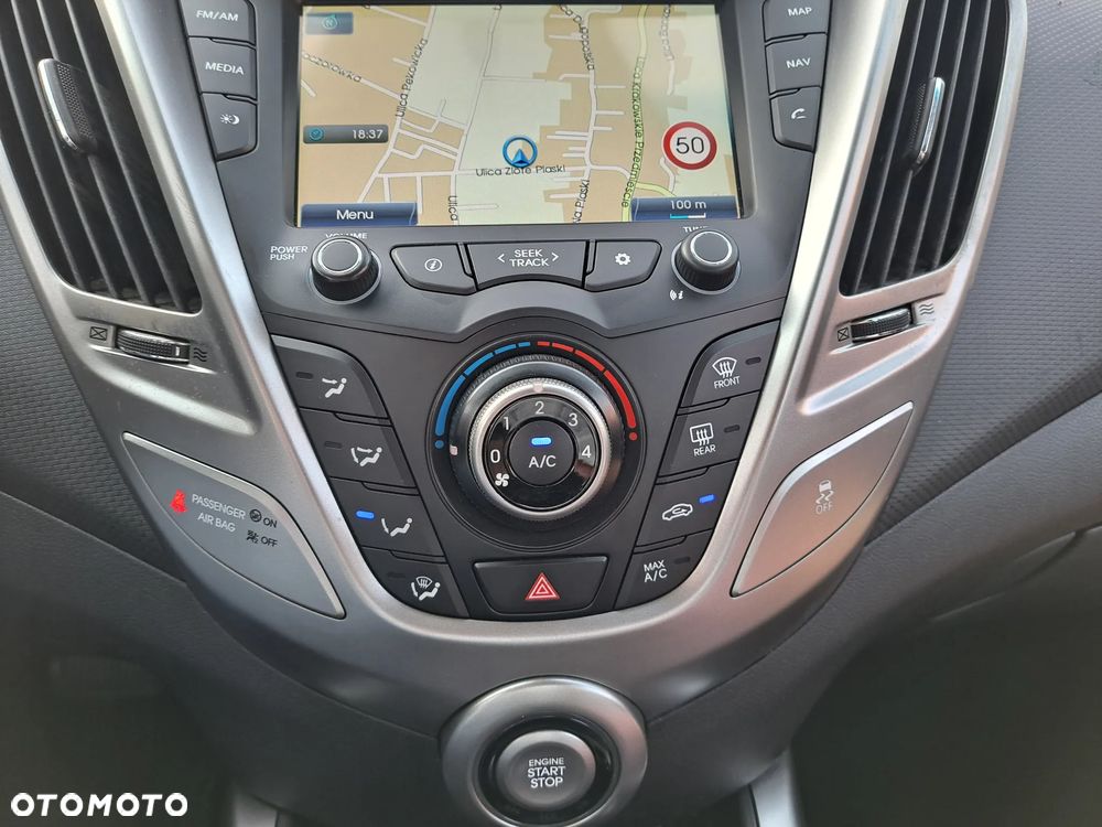 Hyundai Veloster - 18