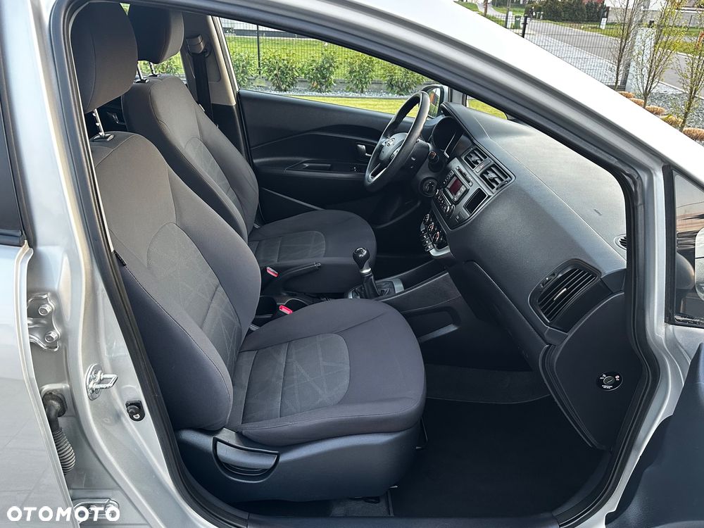 Kia Rio - 19