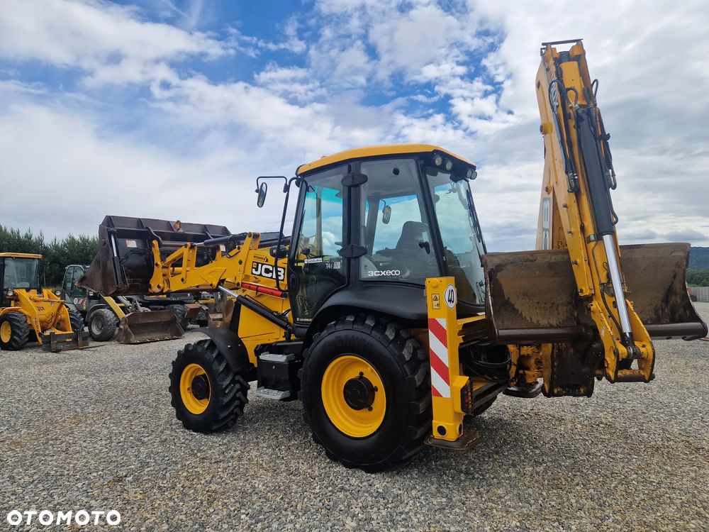 JCB 3CX - 18