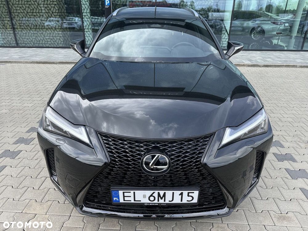 Lexus UX 300h F Sport Design - 4