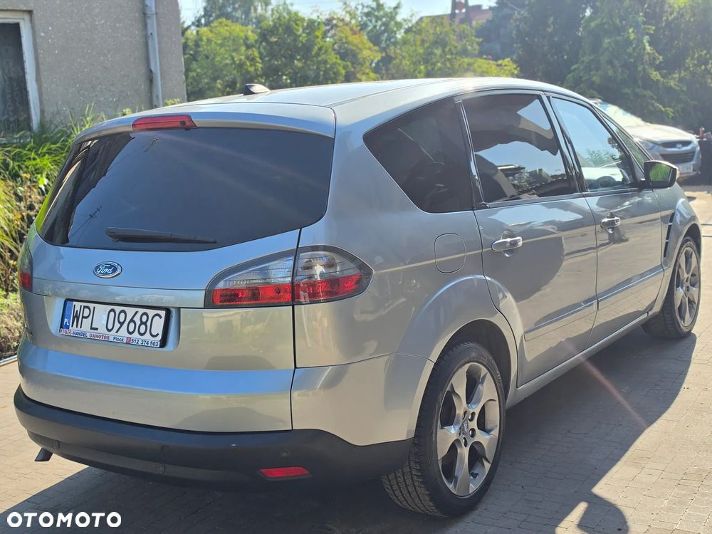 Ford S-Max - 10