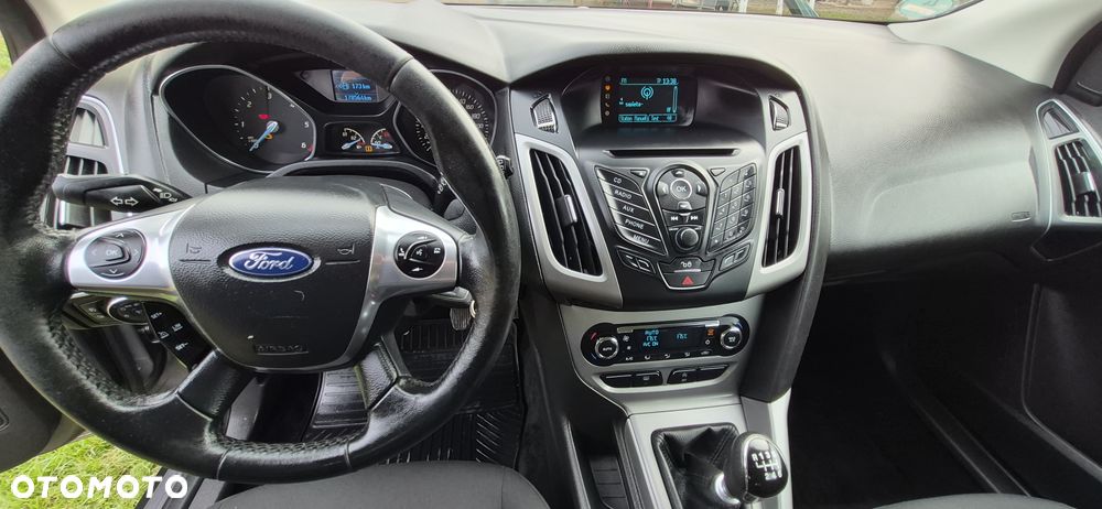 Ford Focus 1.6 TDCi DPF Champions Edition - 14