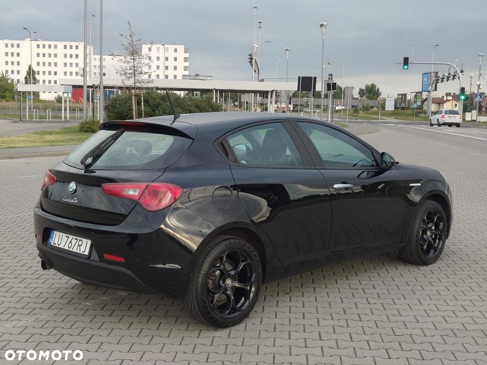 Alfa Romeo Giulietta 2012 photo 3