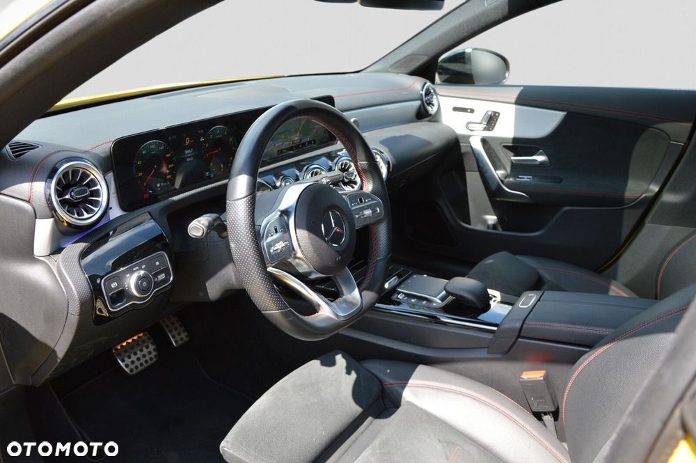 Mercedes-Benz CLA 250 4-Matic AMG Line 7G-DCT - 12