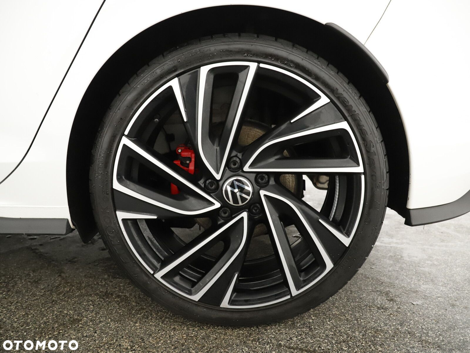 Volkswagen Golf - 26