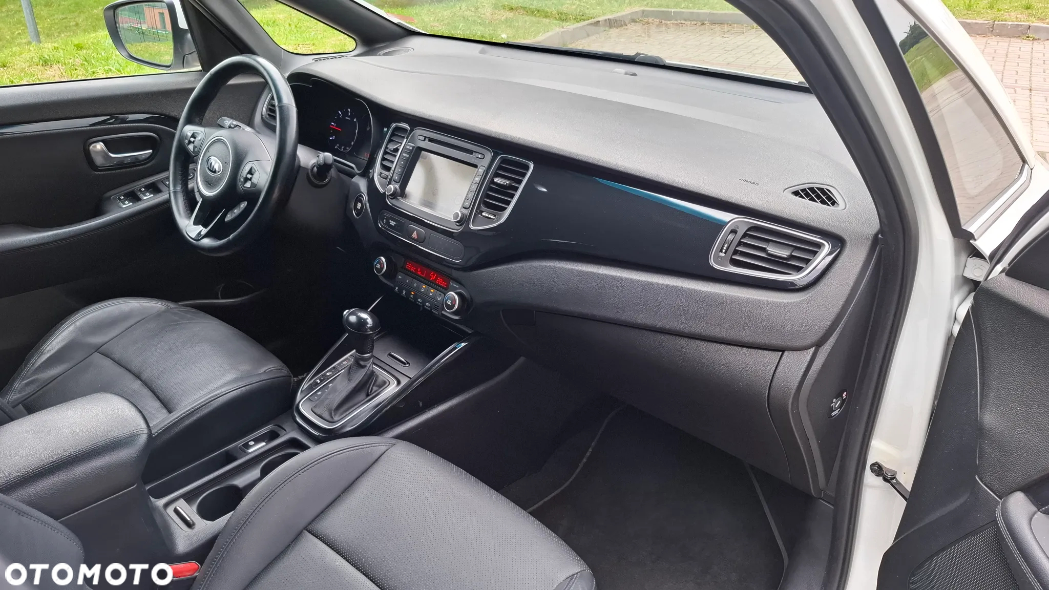 Kia Carens 1.7 CRDi Business Line 7os 7DCT - 10