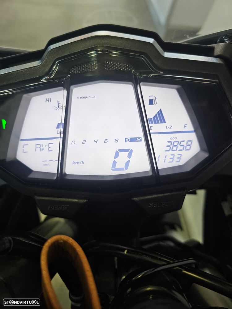 Yamaha YZF R 125 - 7