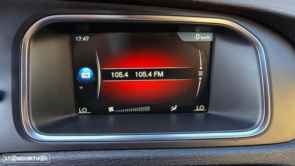 Volvo V40 1.6 D2 Momentum Powershift - 14