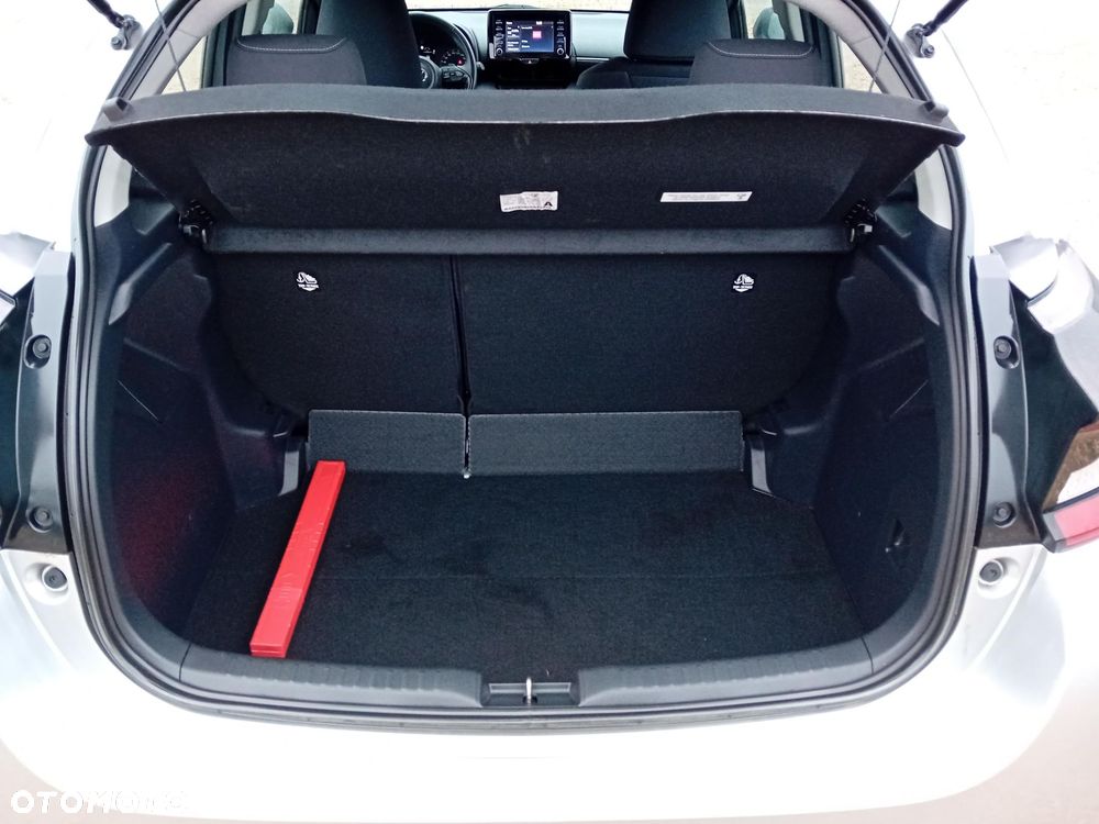 Toyota Yaris 1.5 Comfort CVT - 12