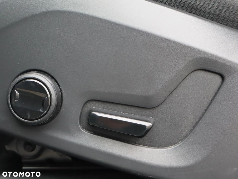 Volvo XC 60 B4 B Momentum - 18