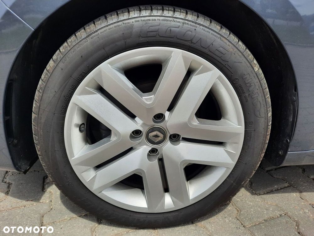 Renault Clio - 10