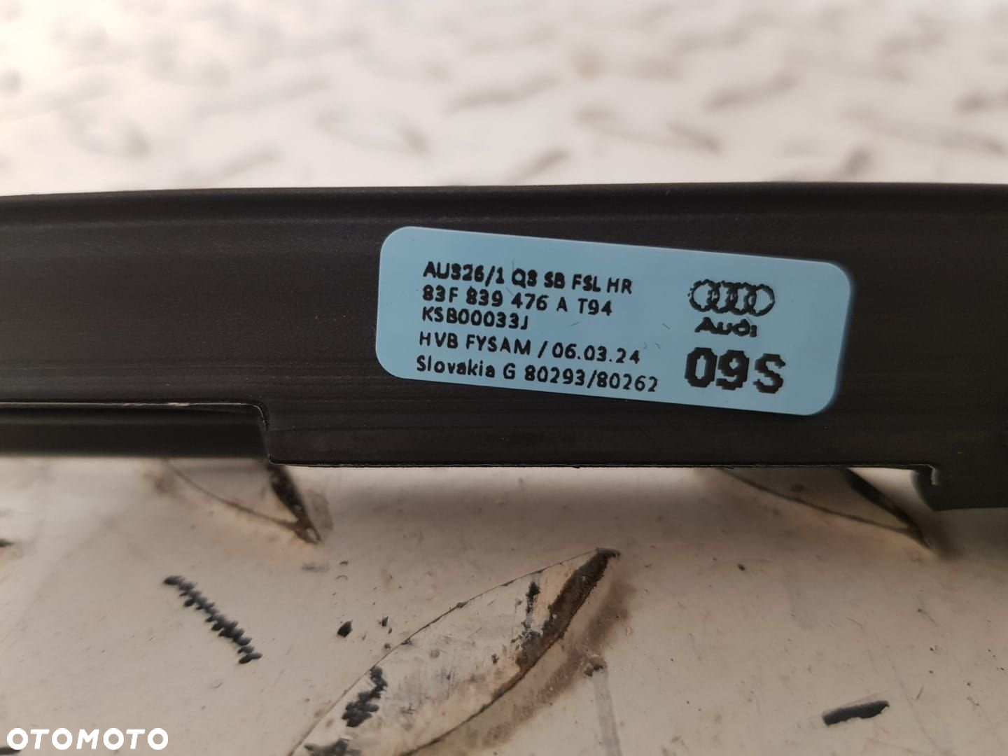 ORYGINALNA NOWA LISTWA ZGARNIAJĄCA DRZWI PRAWA TYLNA PRAWY TYŁ AUDI Q3 II 2 19-25  83F PIANO BLACK - 3