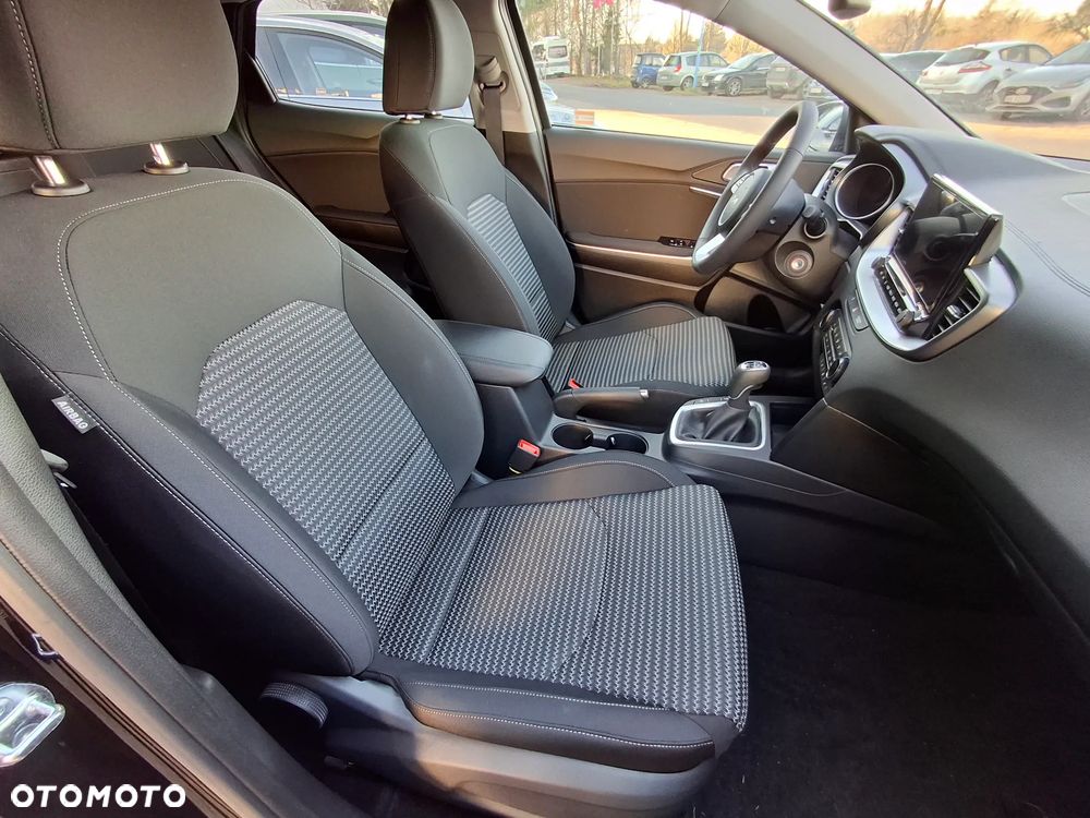 Kia XCeed 1.5 T-GDI M - 11