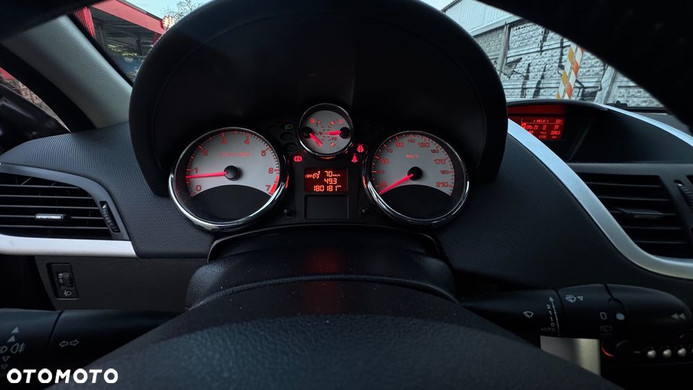 Peugeot 207 1.6 Premium - 11