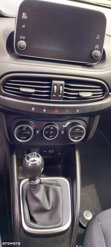 Fiat Tipo 1.4 T-Jet Easy - 18