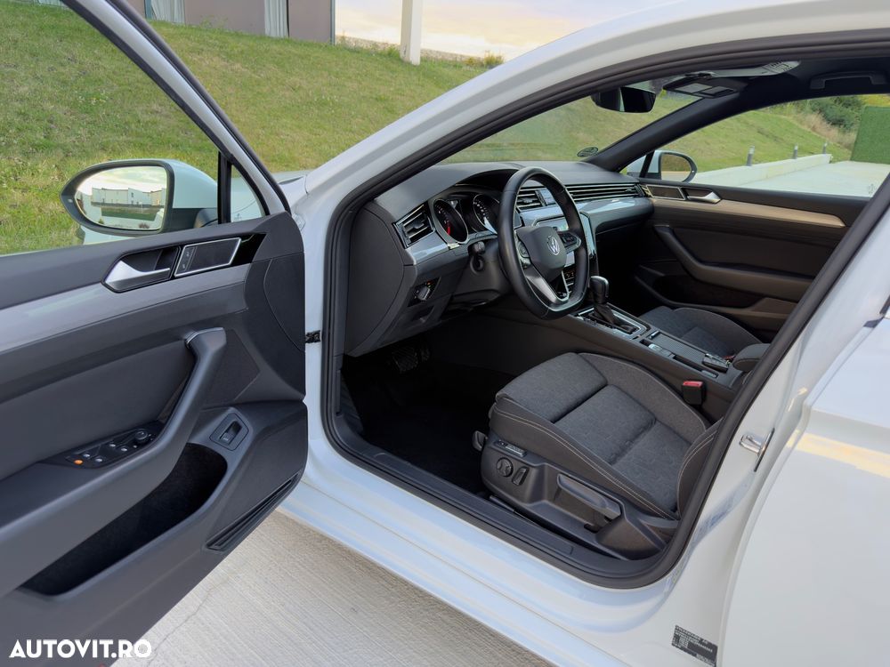 Volkswagen Passat 2.0 TDI DSG Business - 27