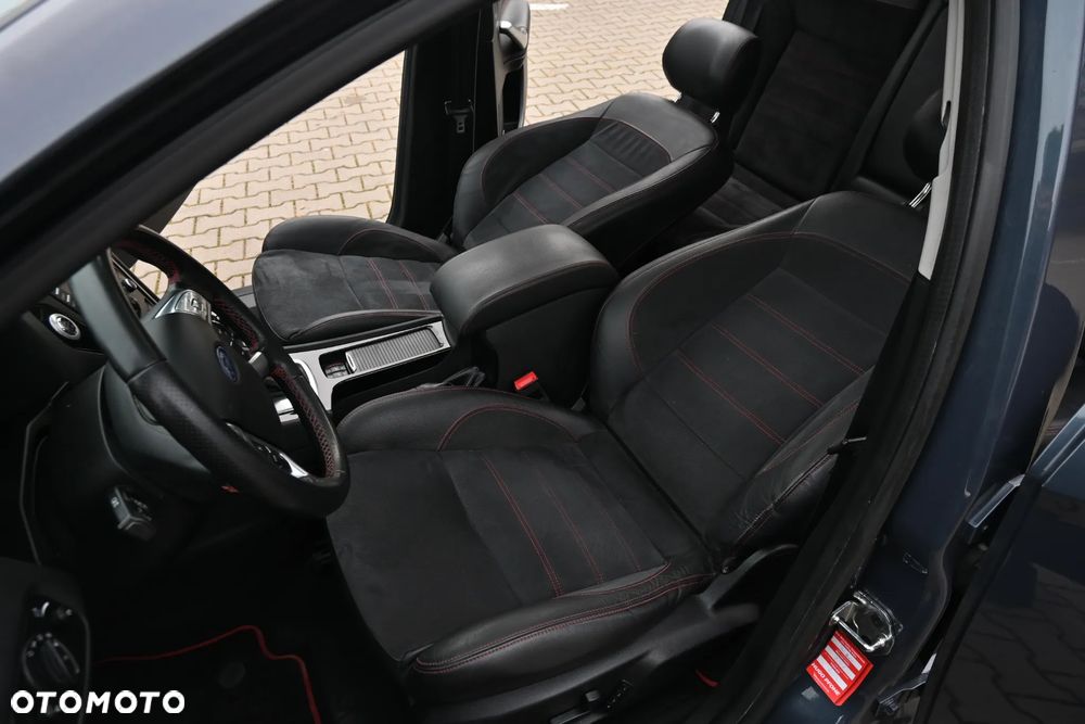 Ford Mondeo 2.0 EcoBoost Titanium S - 38