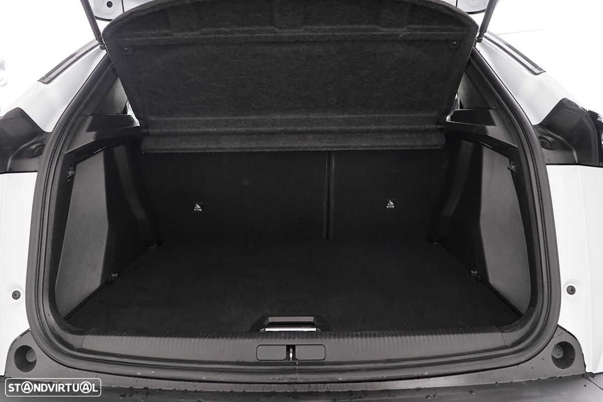 Peugeot 2008 1.2 PureTech Allure - 22