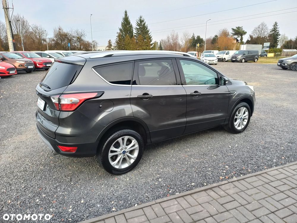 Ford Kuga 1.5 TDCi 2x4 Titanium - 8