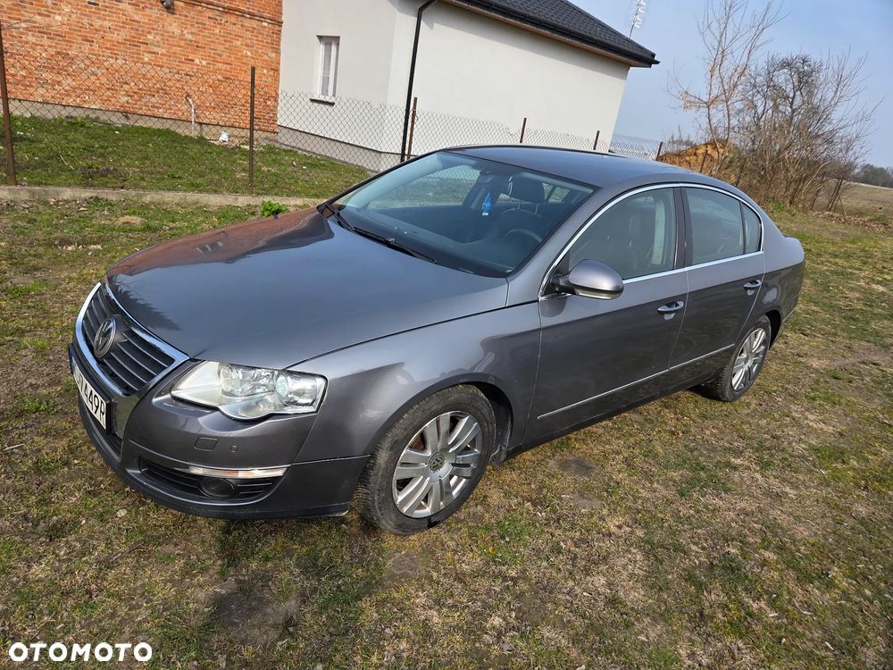 Volkswagen Passat 2.0 TDI DPF Highline - 15