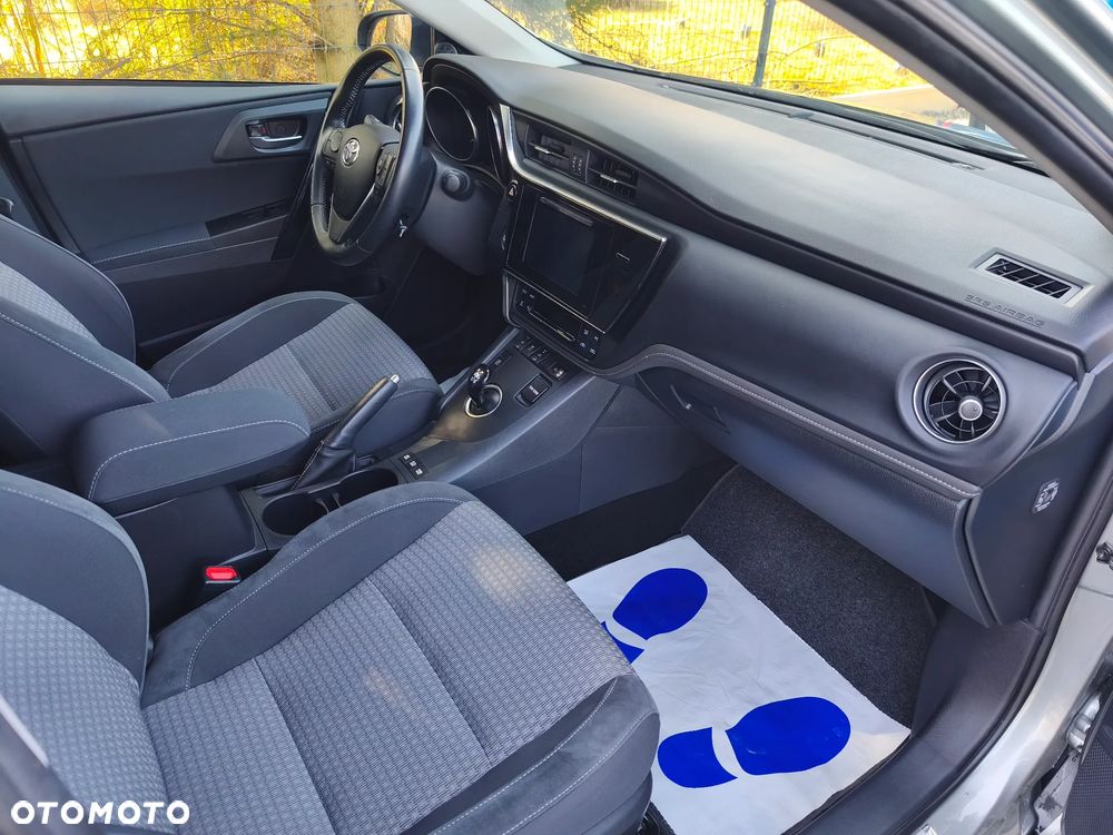 Toyota Auris - 23