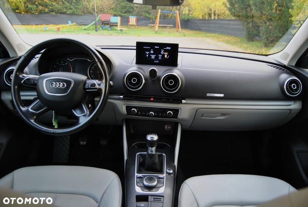 Audi A3 Sportback 1.4 TFSI S line Sportpaket - 9