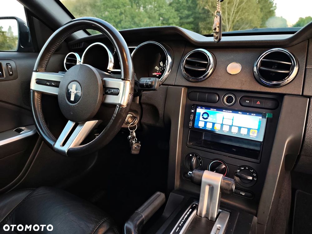 Ford Mustang 4.0 V6 - 8