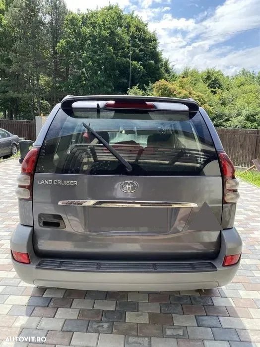 Toyota Land Cruiser - 5