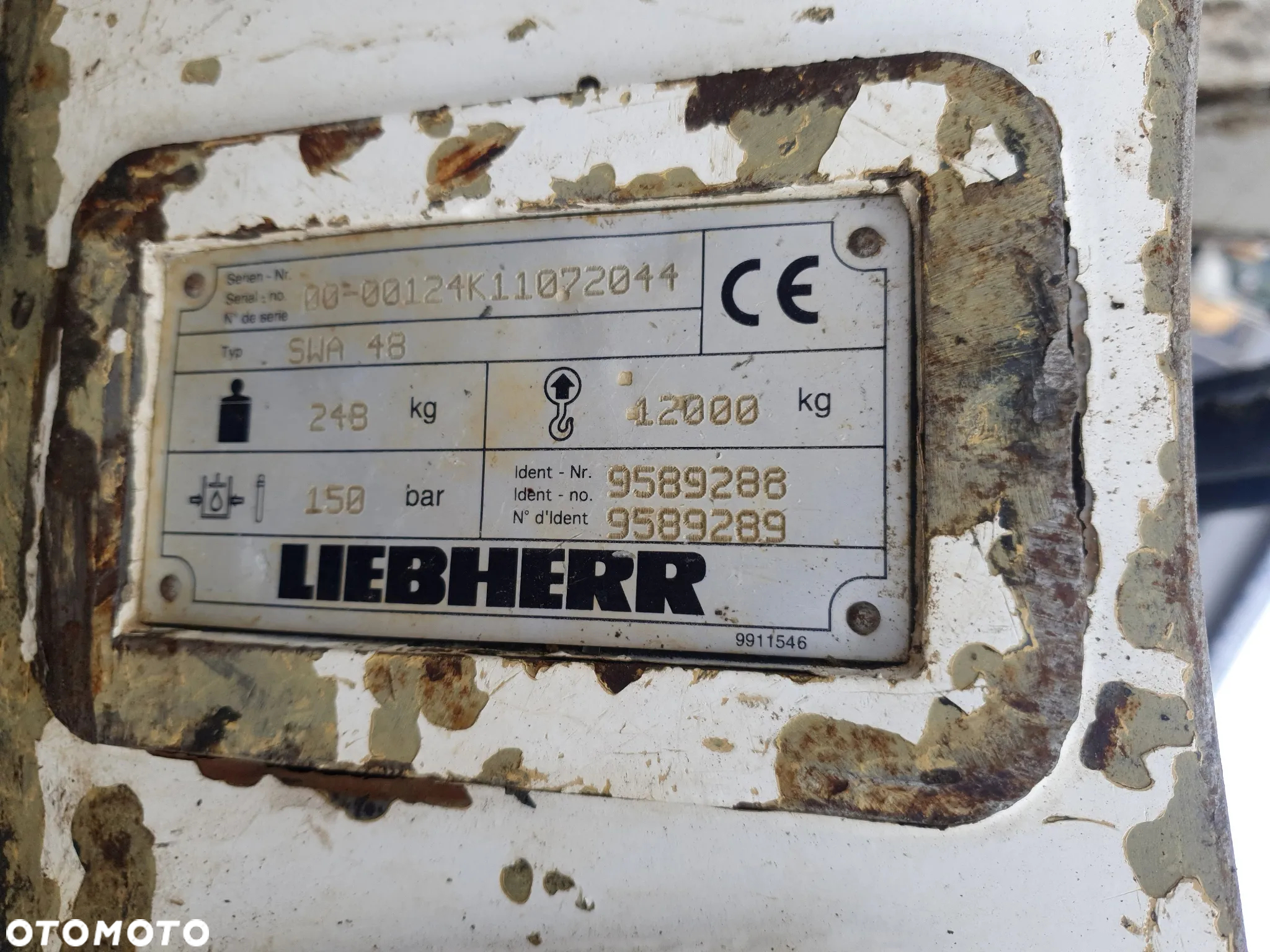 Liebherr R906 - 12