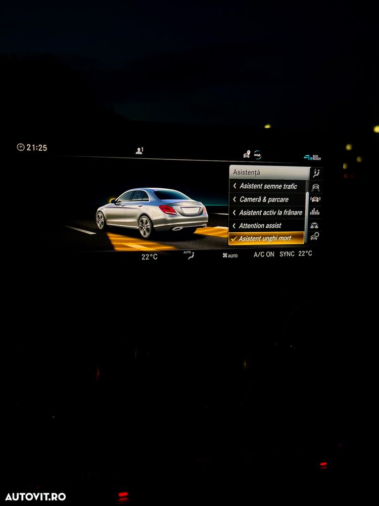 Mercedes-Benz C 300 9G-TRONIC AMG Line - 21